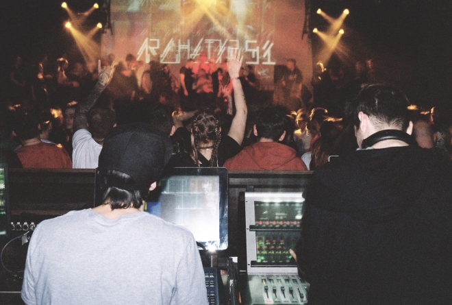 24 Smack A51 Skončila Show Roxy Archetyp